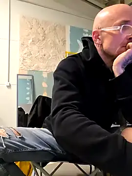 Snapshot of TavoEskort123 chatting on 03.28.26 TavoEskort123 online show from 03.28.26