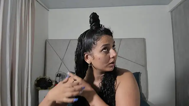 VeraBellucci online show from 04.15.26