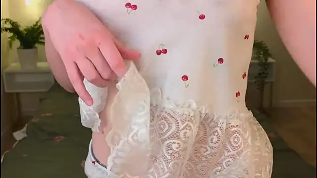 Snapshot of MellyAlfayi chatting on 04.04.26 MellyAlfayi online show from 04.04.26