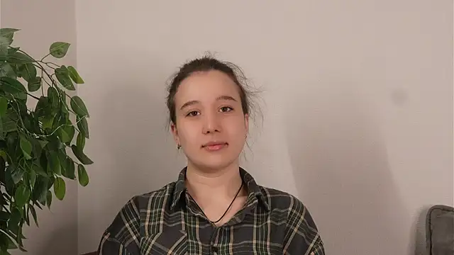 Snapshot of LoreleiRion chatting on 03.28.26 LoreleiRion online show from 03.28.26