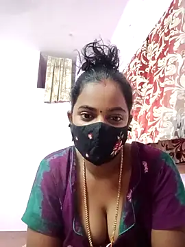 Snapshot of tamilratchasii chatting on 04.24.26 tamilratchasii online show from 04.24.26