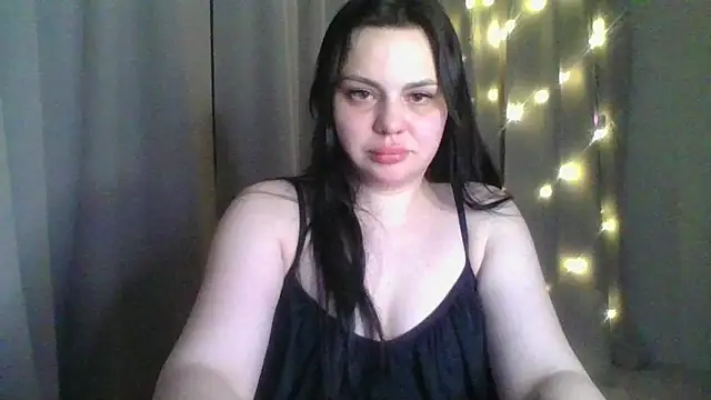 Snapshot of Dori_Cutie chatting on 04.02.26 Dori Cutie online show from 04.02.26