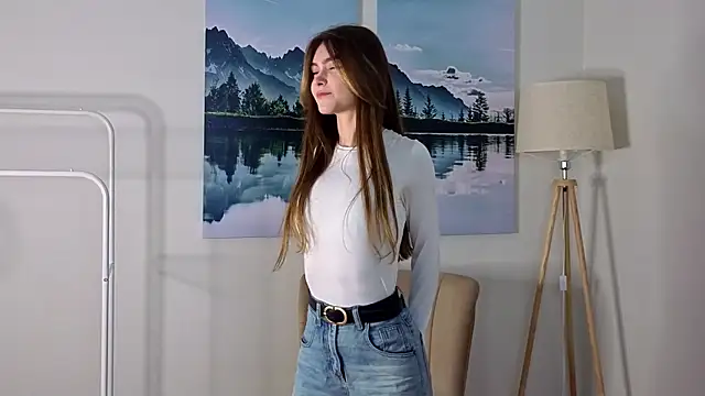 Snapshot of CherlyGuss chatting on 03.28.26 CherlyGuss online show from 03.28.26