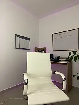 Snapshot of Lucia11_ chatting on 03.27.26 Lucia11 online show from 03.27.26