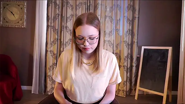 Snapshot of JeaneNordenn chatting on 03.31.26 JeaneNordenn online show from 03.31.26