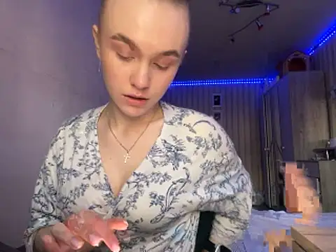 Snapshot of melissashineeee chatting on 04.11.26 melissashineeee online show from 04.11.26