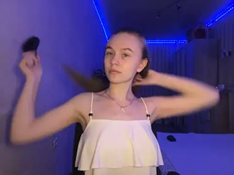 Snapshot of melissashineeee chatting on 04.12.26 melissashineeee online show from 04.12.26