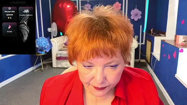 Snapshot of Kira_Kingslee chatting on 03.28.26 Kira Kingslee online show from 03.28.26