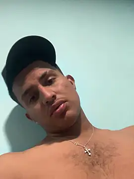 Snapshot of ianruiz02 chatting on 03.28.26 ianruiz02 online show from 03.28.26