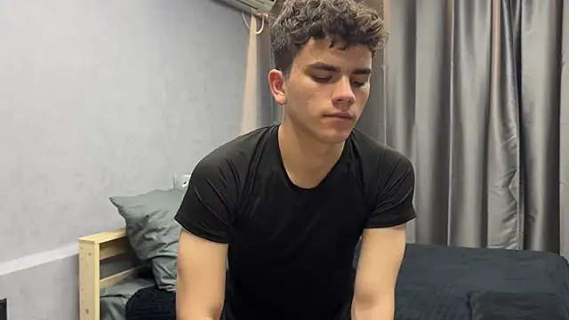 MaxWoolf online show from 05.17.26