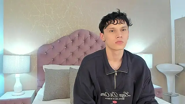 Snapshot of LephyStar chatting on 05.24.26 LephyStar online show from 05.24.26