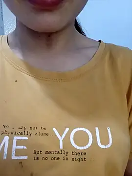 Snapshot of -Vahila- chatting on 03.30.26 -Vahila- online show from 03.30.26