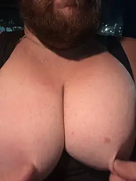 hugemanbreasts online show from 07.24.26