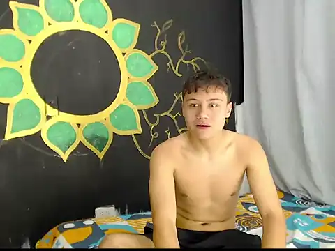 Snapshot of Boy_Lovely18 chatting on 03.29.26 Boy Lovely18 online show from 03.29.26