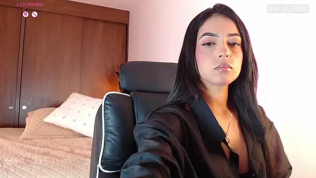  SaraRoss online show from 04.29.26