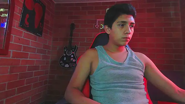 Snapshot of ethann2_ chatting on 03.31.26 ethann2 online show from 03.31.26