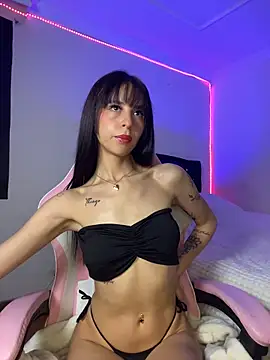 Snapshot of its_Lia_1 chatting on 04.02.26 its Lia 1 online show from 04.02.26