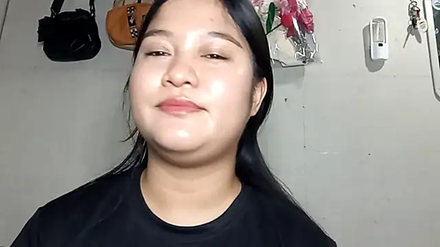 Snapshot of BrandeePhatdouang chatting on 04.03.26 BrandeePhatdouang online show from 04.03.26