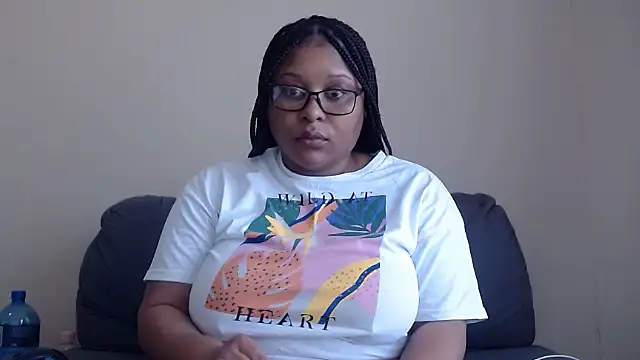 Snapshot of xxZoeyx chatting on 12.01.25 xxZoeyx online show from 12.01.25