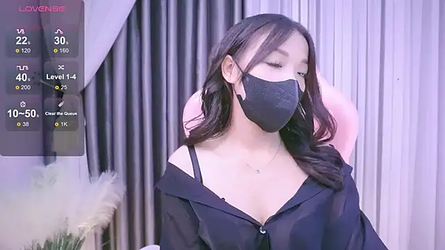 Lu Ly22 online show from 07.20.26