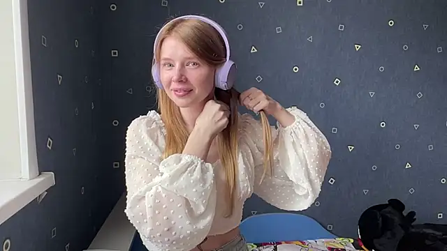 Snapshot of fanybuny chatting on 04.01.26 fanybuny online show from 04.01.26