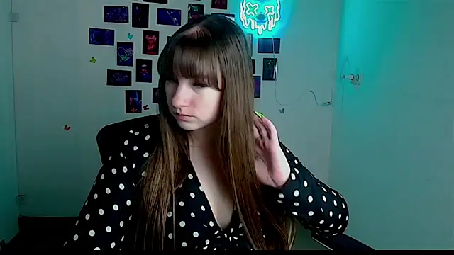 Tiffani Angel online show from 05.06.26