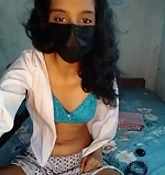 Snapshot of manu_babe chatting on 04.03.26 manu babe online show from 04.03.26