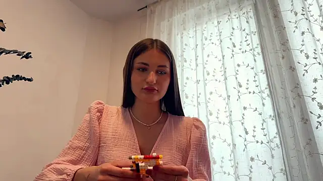 Snapshot of HallieHollo chatting on 04.01.26 HallieHollo online show from 04.01.26