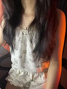 Snapshot of Annie_nii chatting on 04.08.26 Annie nii online show from 04.08.26