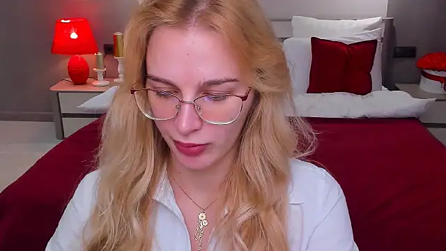 blonde  flirt online show from 04.20.26