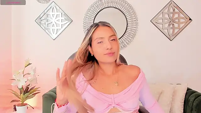 Snapshot of Asura_love chatting on 03.31.26 Asura love online show from 03.31.26