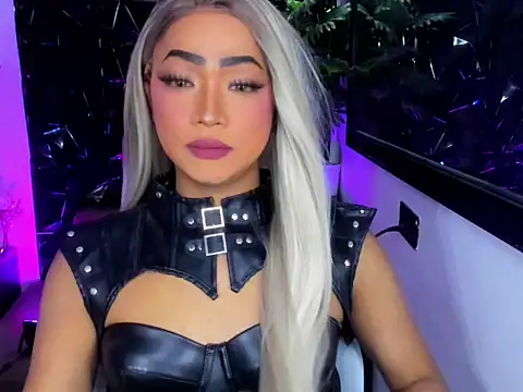 Snapshot of Holy_Flaire chatting on 04.03.26 Holy Flaire online show from 04.03.26