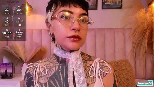 Luana fiore online show from 04.14.26