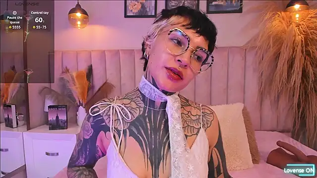 Luana fiore online show from 04.29.26