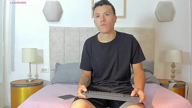 Snapshot of _blowsex_ chatting on 04.07.26 blowsex online show from 04.07.26