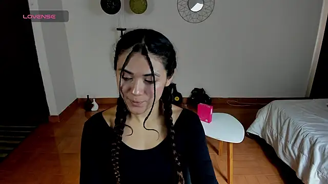 FreyaRouge online show from 04.25.26