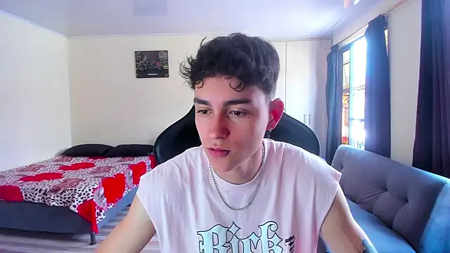 Snapshot of Luke_Chill chatting on 04.01.26 Luke Chill online show from 04.01.26