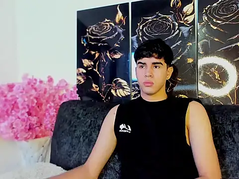 Snapshot of Andy_wood chatting on 04.06.26 Andy wood online show from 04.06.26