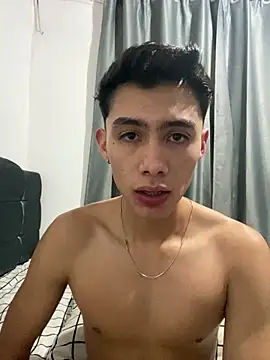 Snapshot of jmaxter chatting on 04.11.26 jmaxter online show from 04.11.26