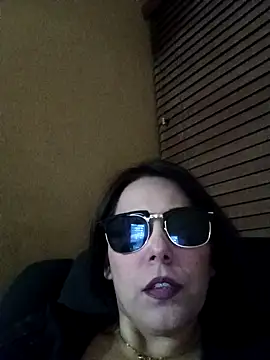 Snapshot of Aurora_Luz001 chatting on 04.01.26 Aurora Luz001 online show from 04.01.26