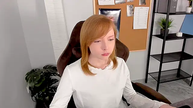 CherryCrushLove online show from 04.30.26