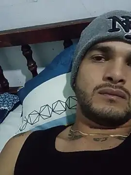 Snapshot of Nicolas_Moncadas chatting on 05.18.26 Nicolas Moncadas online show from 05.18.26