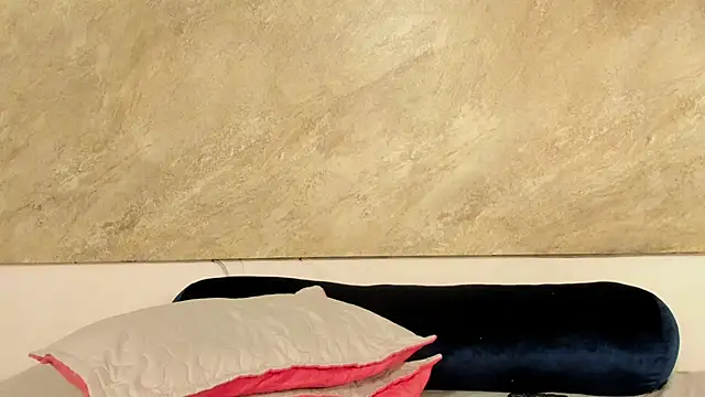 Snapshot of Isabelagomez2 chatting on 04.08.26 Isabelagomez2 online show from 04.08.26