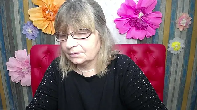 Snapshot of MargaretRitchie chatting on 04.03.26 MargaretRitchie online show from 04.03.26