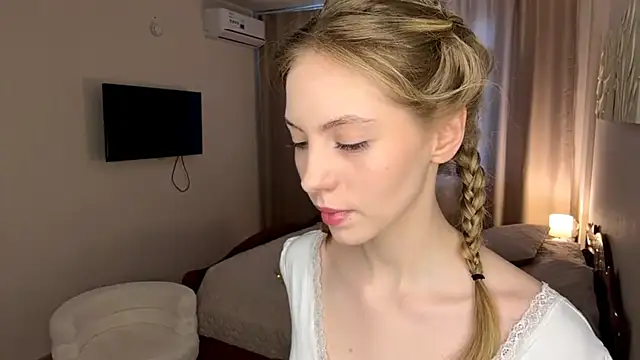 Snapshot of SofiaVelour chatting on 04.04.26 SofiaVelour online show from 04.04.26