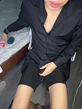 tuanhip online show from 05.08.26