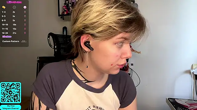 MadalynNosel online show from 04.25.26
