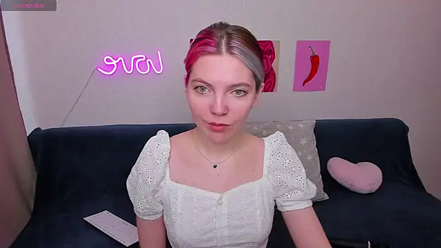 Snapshot of Marie_Reyess chatting on 04.02.26 Marie Reyess online show from 04.02.26