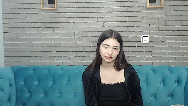 Snapshot of RebeccaMosc chatting on 04.03.26 RebeccaMosc online show from 04.03.26