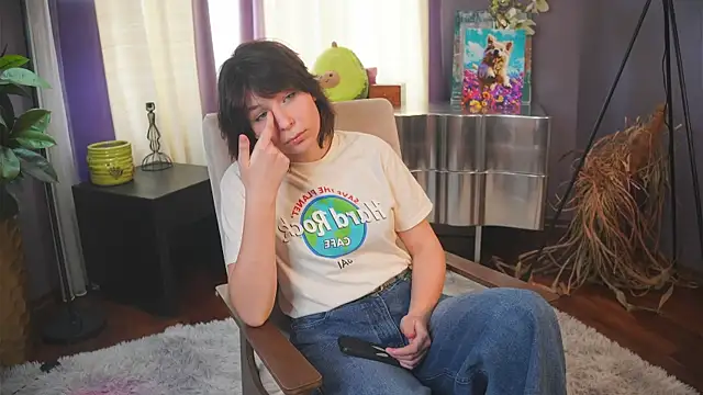 Snapshot of LekishaSandler chatting on 04.02.26 LekishaSandler online show from 04.02.26